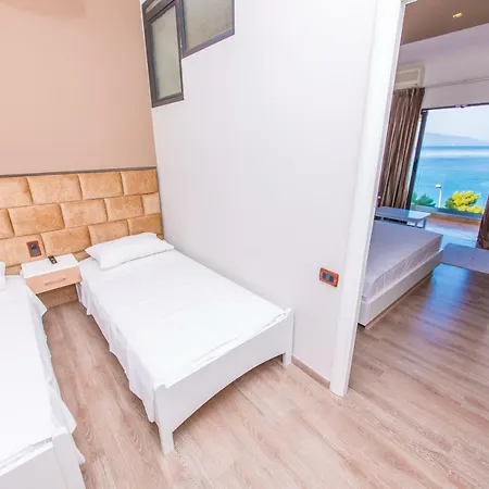 Hotel New Heaven
